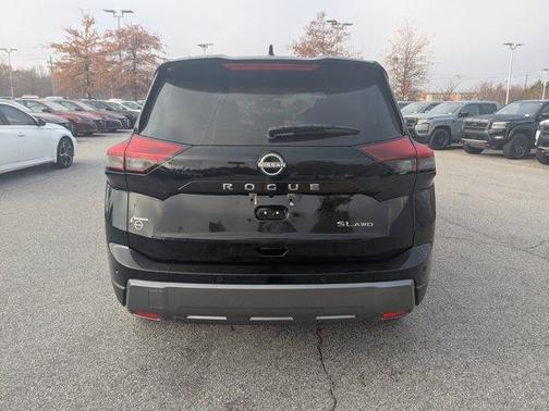 2026 Nissan Rogue SL
