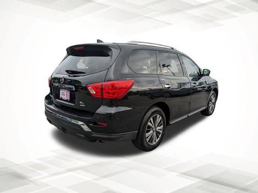 2020 Nissan Pathfinder SL