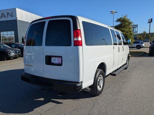 2022 Chevrolet Express 3500 LS