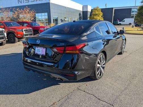 2022 Nissan Altima 2.5 SR