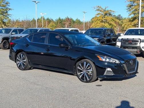 2022 Nissan Altima 2.5 SR