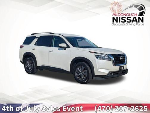 2024 Nissan Pathfinder SV