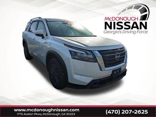 2024 Nissan Pathfinder SV