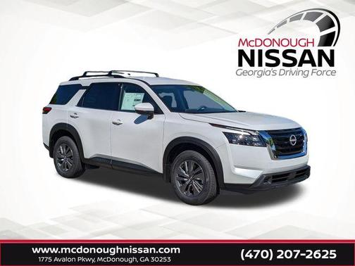 2025 Nissan Pathfinder SV