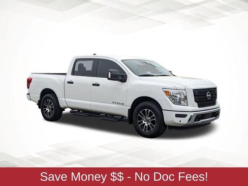 2023 Nissan Titan SV