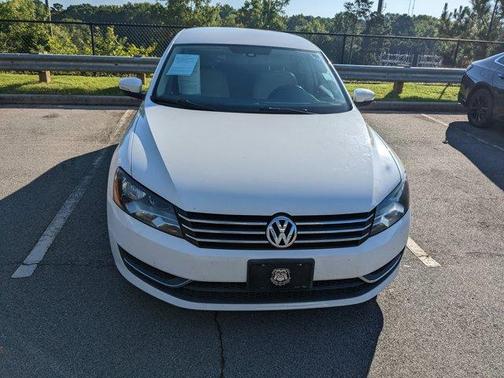2014 Volkswagen Passat 2.5L Auto Wolfsburg Ed
