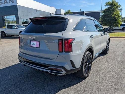 2023 Kia Sorento SX