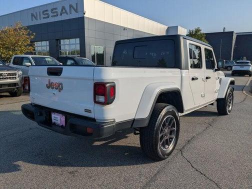 2023 Jeep Gladiator Overland