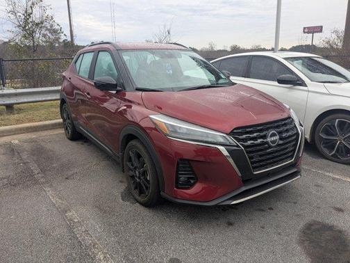 2023 Nissan Kicks SR