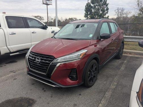 2023 Nissan Kicks SR