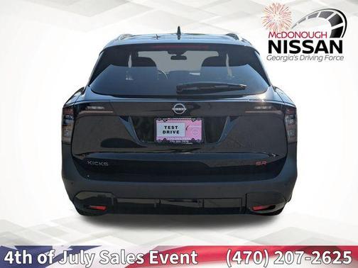 2025 Nissan Kicks SR