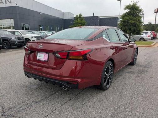2025 Nissan Altima SR