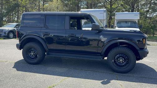 Shadow Black 2026 Ford Bronco Outer Banks