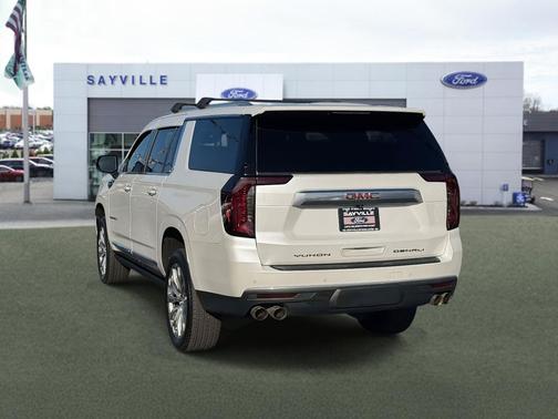 2022 GMC Yukon XL Denali