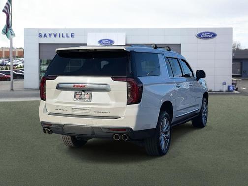 2022 GMC Yukon XL Denali