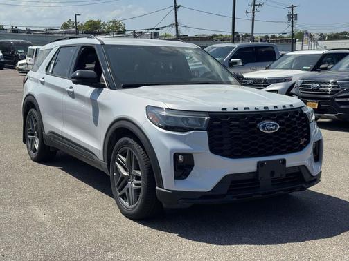 Space White Metallic 2026 Ford Explorer ST