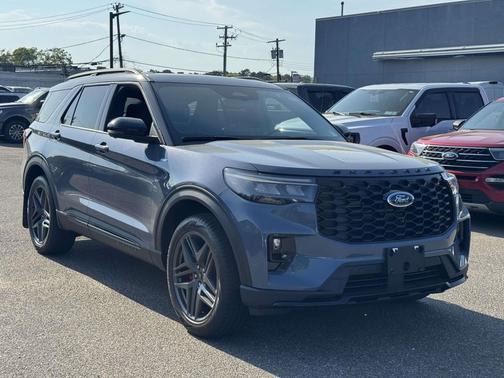 Vapor Blue Metallic 2026 Ford Explorer ST-Line
