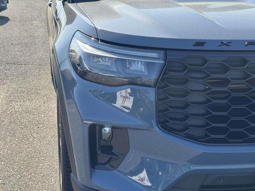 Vapor Blue Metallic 2026 Ford Explorer ST-Line