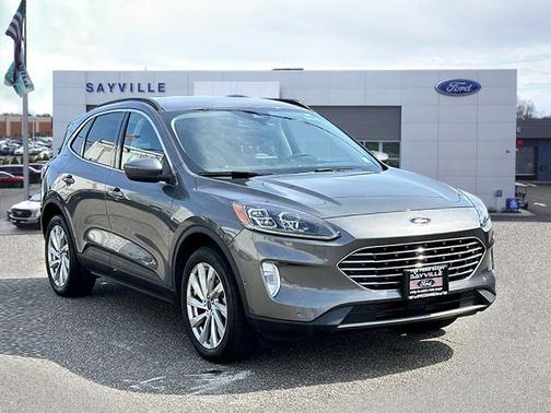 2022 Ford Escape Titanium