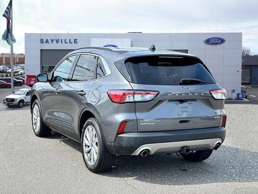 2022 Ford Escape Titanium
