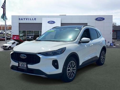 Star White Metallic Tri-Coat 2023 Ford Escape PHEV SE