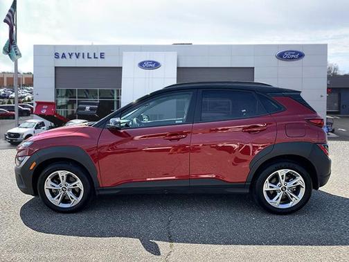 2022 Hyundai KONA SEL