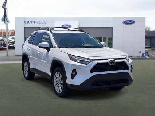 Wind Chill Pearl 2024 Toyota RAV4 XLE Premium