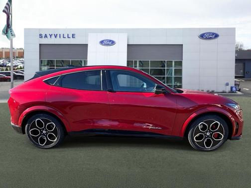 2022 Ford Mustang Mach-E GT