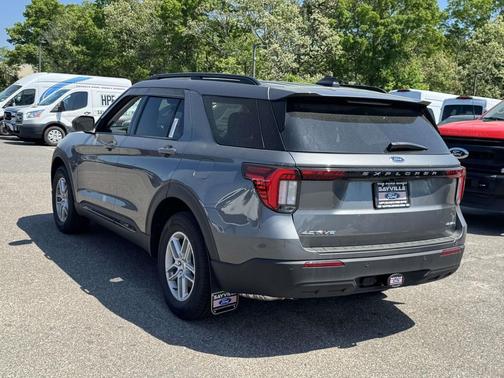 Carbonized Gray Metallic 2026 Ford Explorer Active