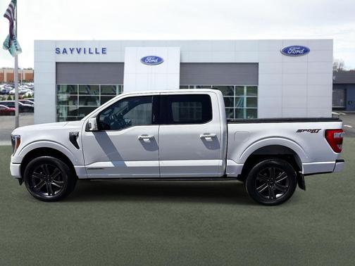 Star White Metallic Tri-Coat 2023 Ford F-150 Lariat