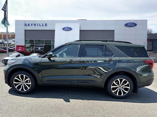 2022 Ford Explorer ST-Line