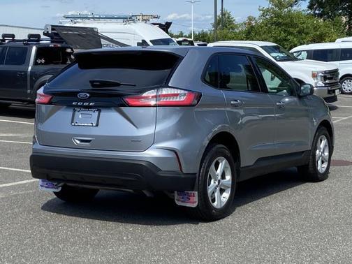 2021 Ford Edge SE