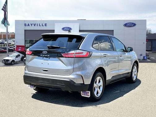 2021 Ford Edge SE