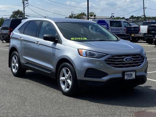 2021 Ford Edge SE