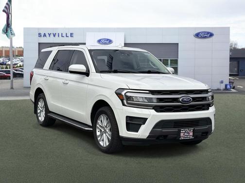 Star White Metallic Tri-Coat 2022 Ford Expedition XLT