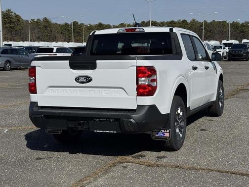 Oxford White 2026 Ford Maverick XLT