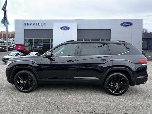 2022 Volkswagen Atlas 3.6L SE w/Technology