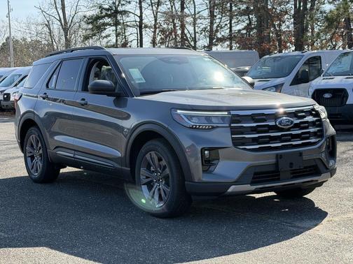 Carbonized Gray Metallic 2026 Ford Explorer Active