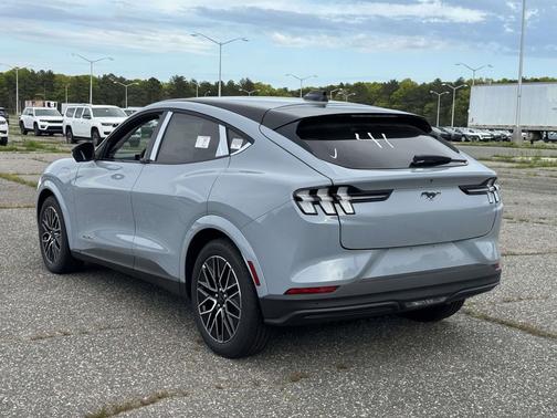 Glacier Gray Metallic TriCoat 2025 Ford Mustang Mach-E Premium