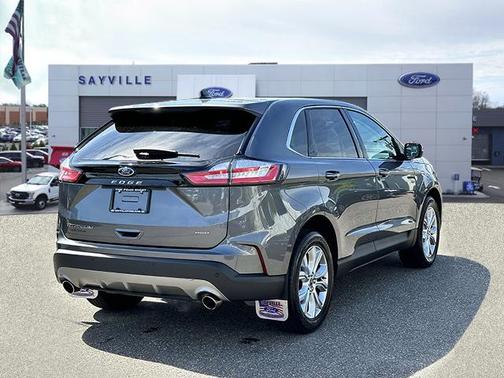 2023 Ford Edge Titanium
