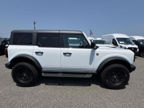 Oxford White 2026 Ford Bronco Big Bend