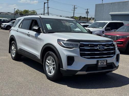 Space White Metallic 2026 Ford Explorer Active w/200A Pkg
