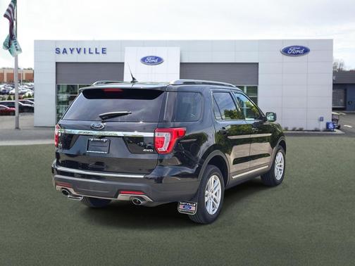 Shadow Black 2018 Ford Explorer XLT