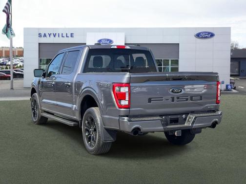 Carbonized Gray Metallic 2023 Ford F-150 Lariat