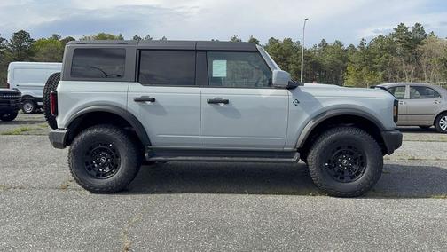 Avalanche Gray 2026 Ford Bronco Outer Banks