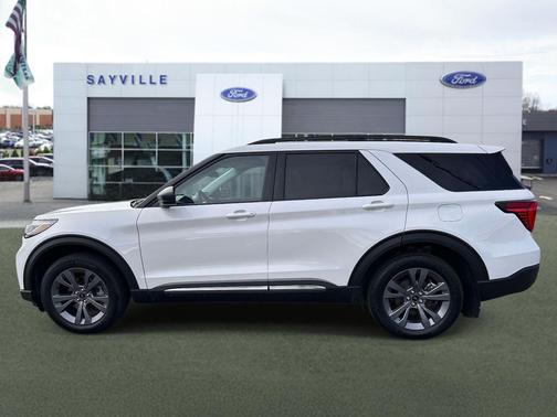Star White Metallic Tri-Coat 2025 Ford Explorer Active