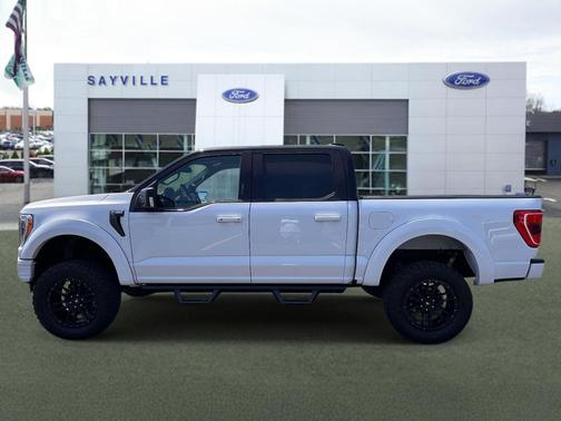 Oxford White 2022 Ford F-150 XLT