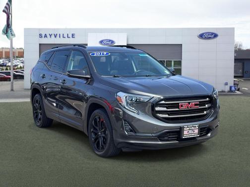 Graphite Gray Metallic 2019 GMC Terrain SLT