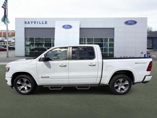 Bright White Clearcoat 2021 RAM 1500 Laramie