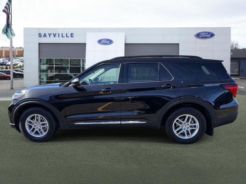 Agate Black Metallic 2025 Ford Explorer Active